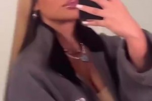 可惜散伙了！小卡此前新年愿望：哈登一整年吃东西都别沾到胡子上